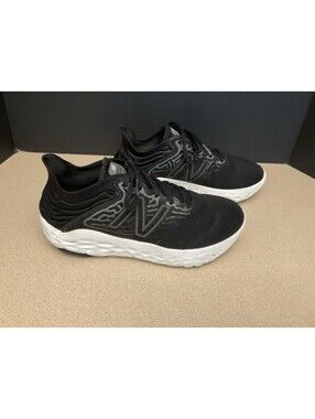 Womens New Balance Fresh Foam Beacon V3 Running Shoes.Size 8D Wide. Nice Shoes!